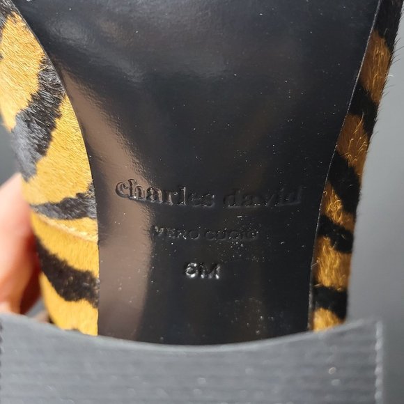 New in Box Charles David Women's Medal Animal Print Block High Heel Pump Size 5 - Picture 13 of 14